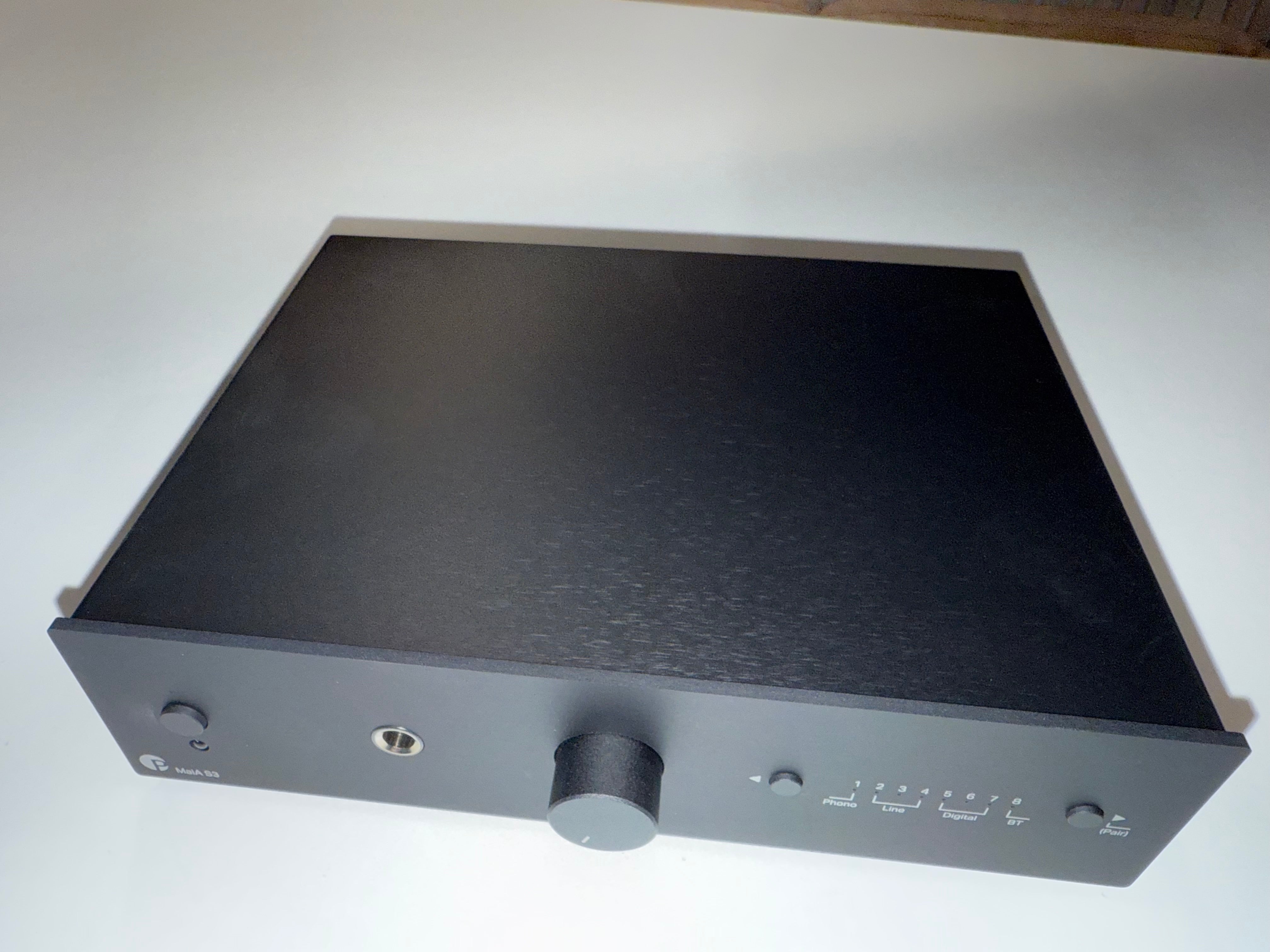 Clearance: Part-Exchange Pro-Ject Maia S3 - Integrated Amplifier (Black)