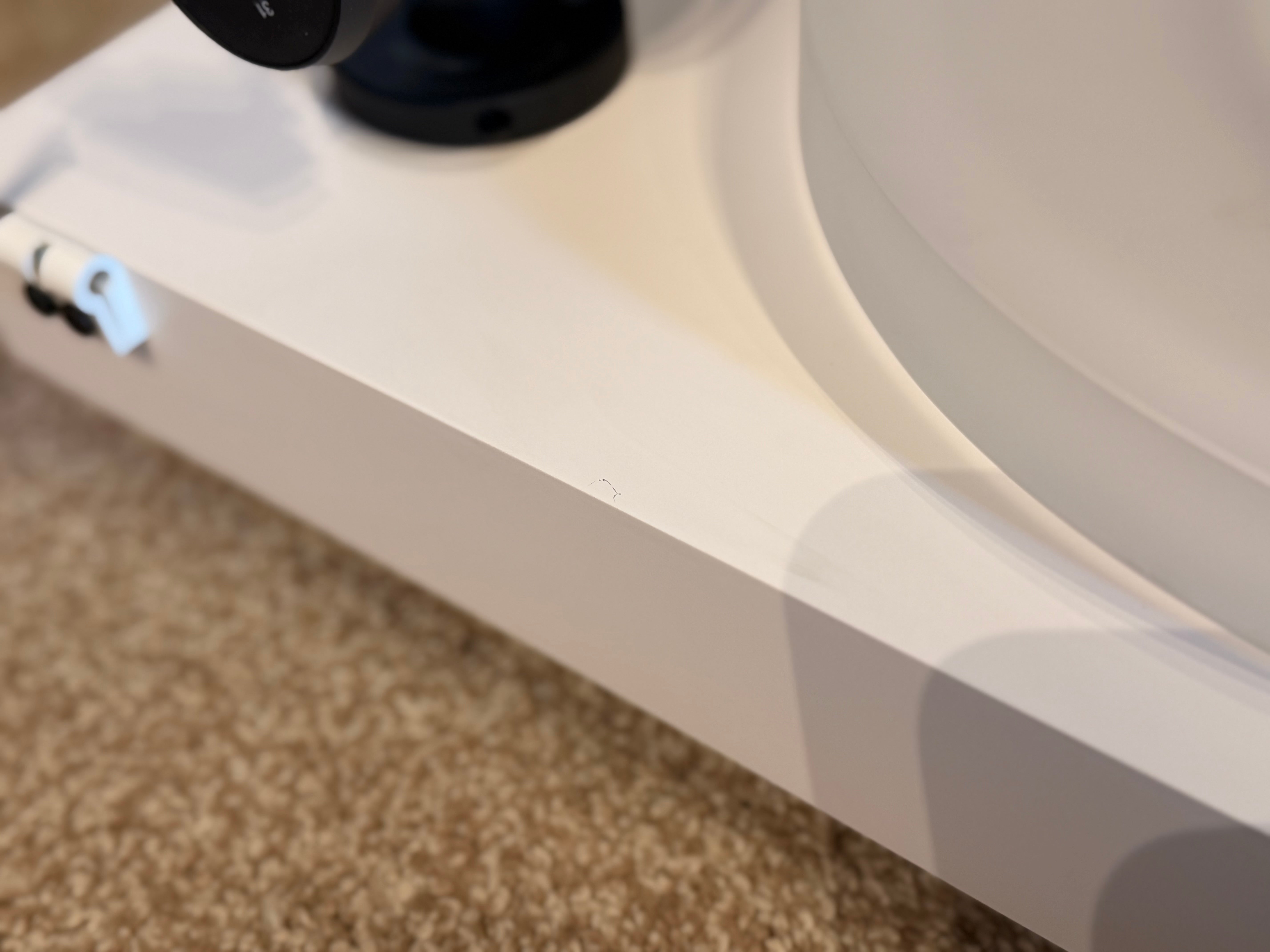 Clearance: Ex-Display Pro-Ject Audio X2 B turntable with Ortofon Quintet Red Cartridge (White)