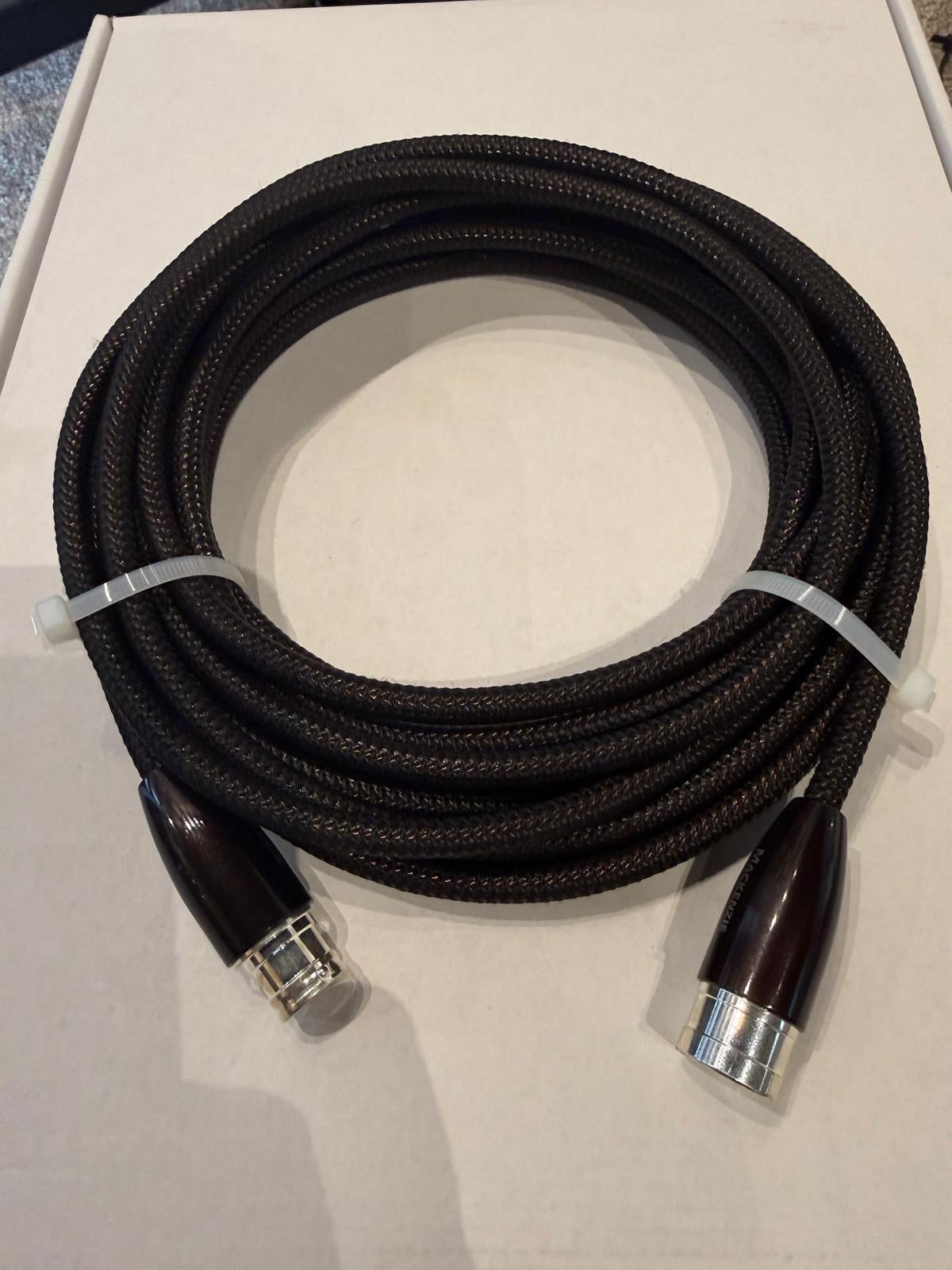 Clearance: AudioQuest Mackenzie XLR 7m (single)