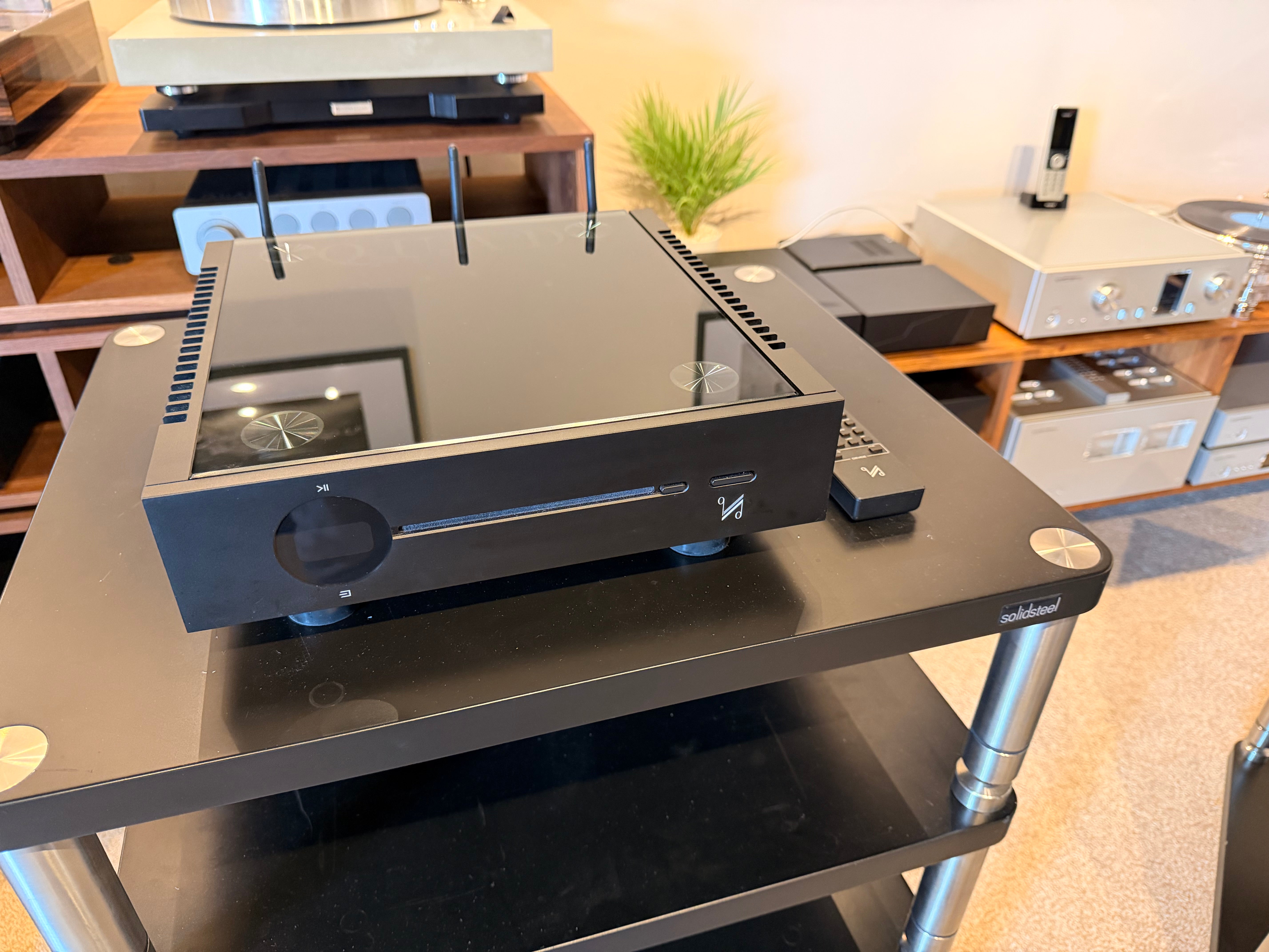 Clearance: QUAD Artera Solus all-in-one streaming amp (Part Exchanged)