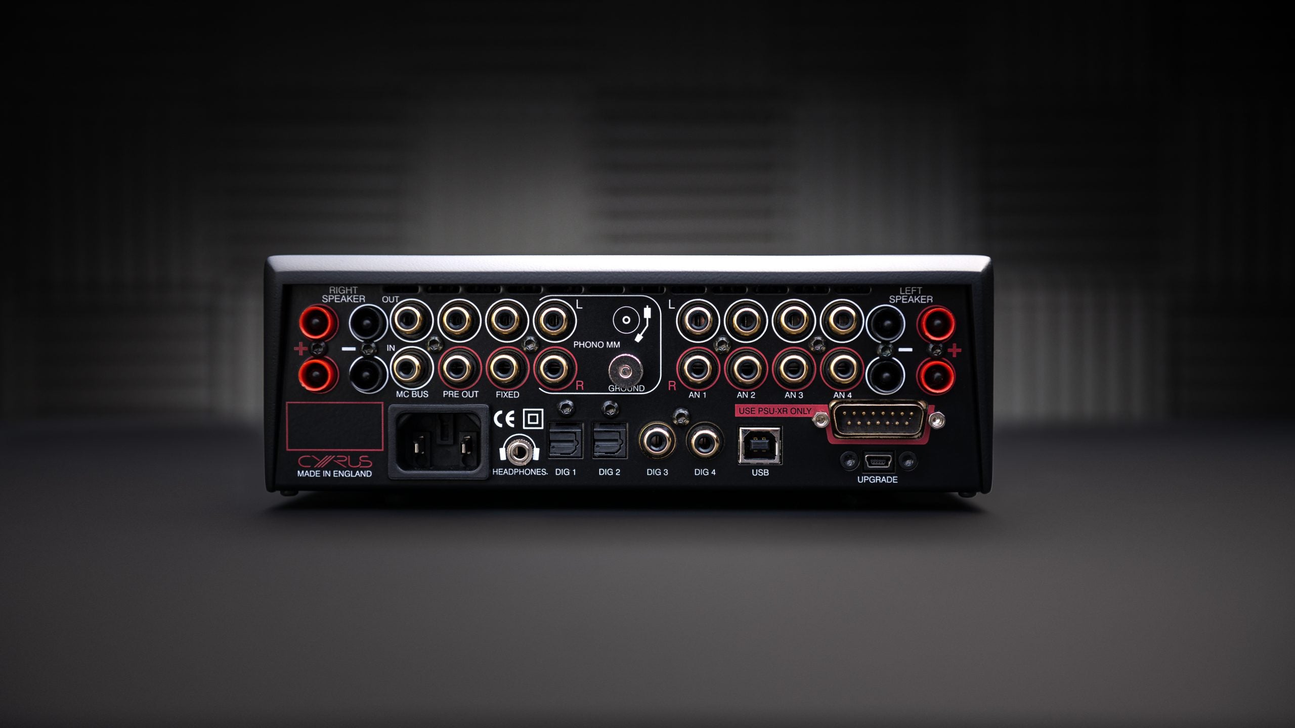 Clearance: Cyrus i9-XR Black Amplifier