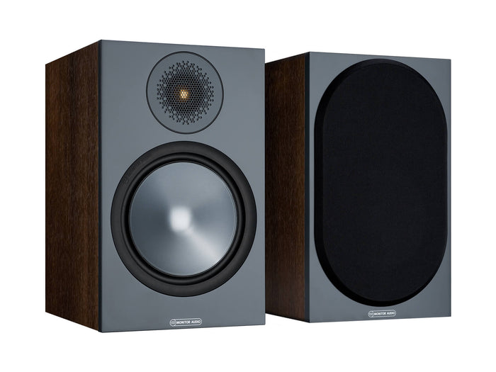 primare i15 prisma and monitor audio bronze 100 bookshelf speakers