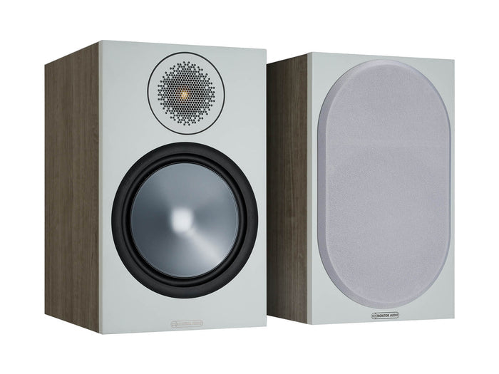 primare i15 prisma and monitor audio bronze 100 bookshelf speakers