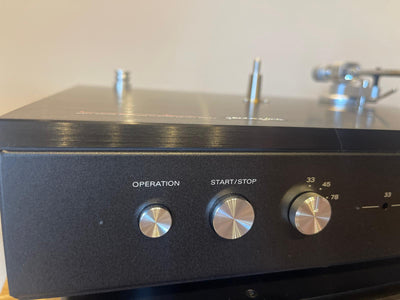 Clearance: Customer Return Luxman PD-151 MKII Turntable (Gloss Black)