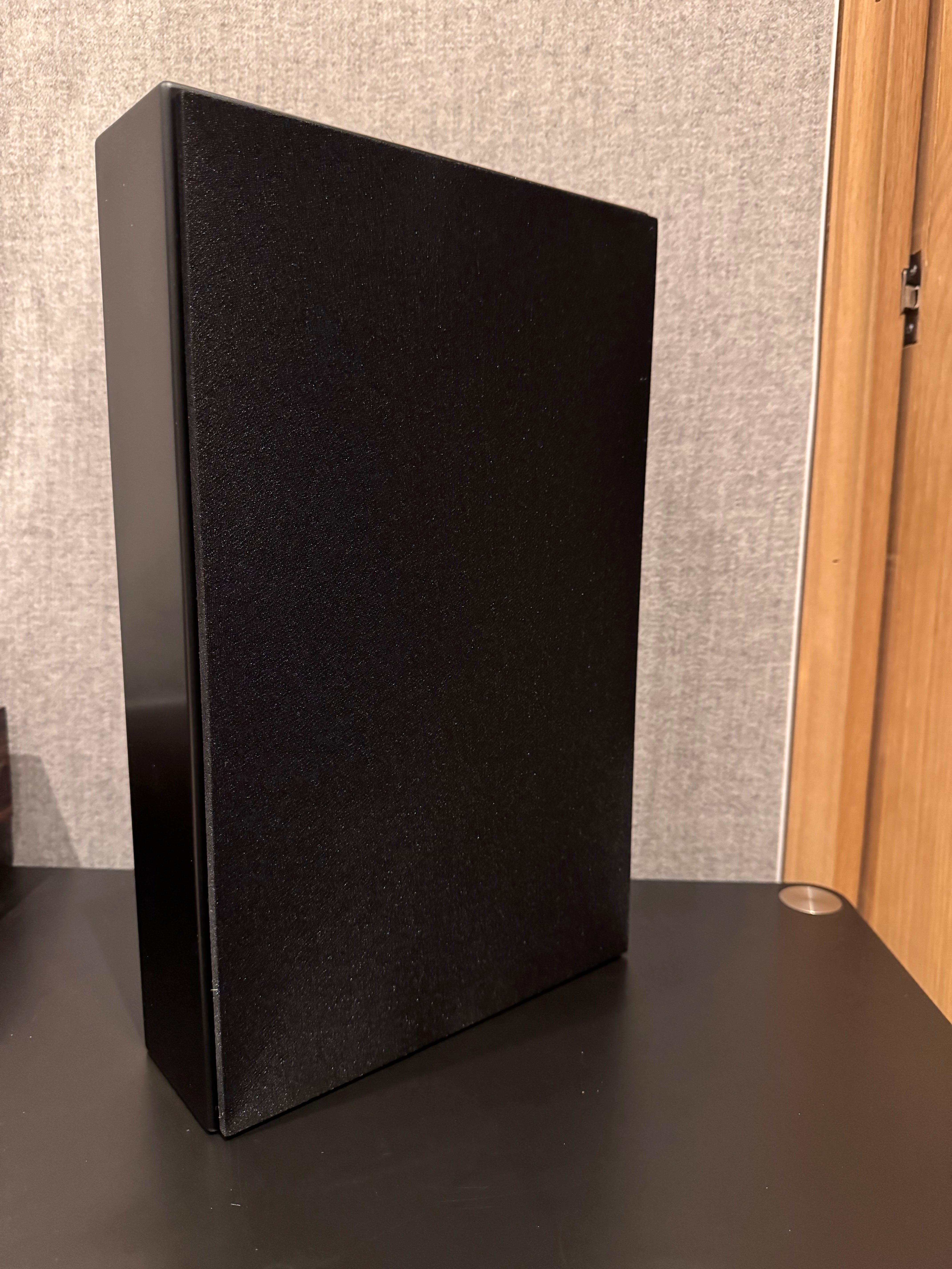 Clearance: Ascendo The 5 Passive On-Wall Loudspeaker