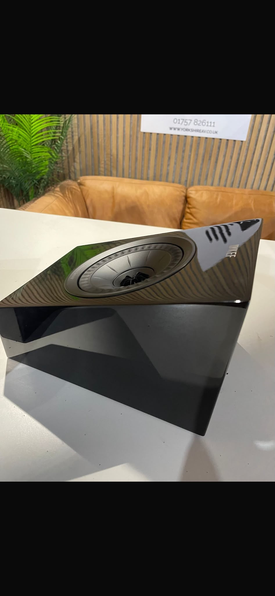 Clearance: Part-Exchange KEF META R8 ATMOS Speakers (Gloss Black)