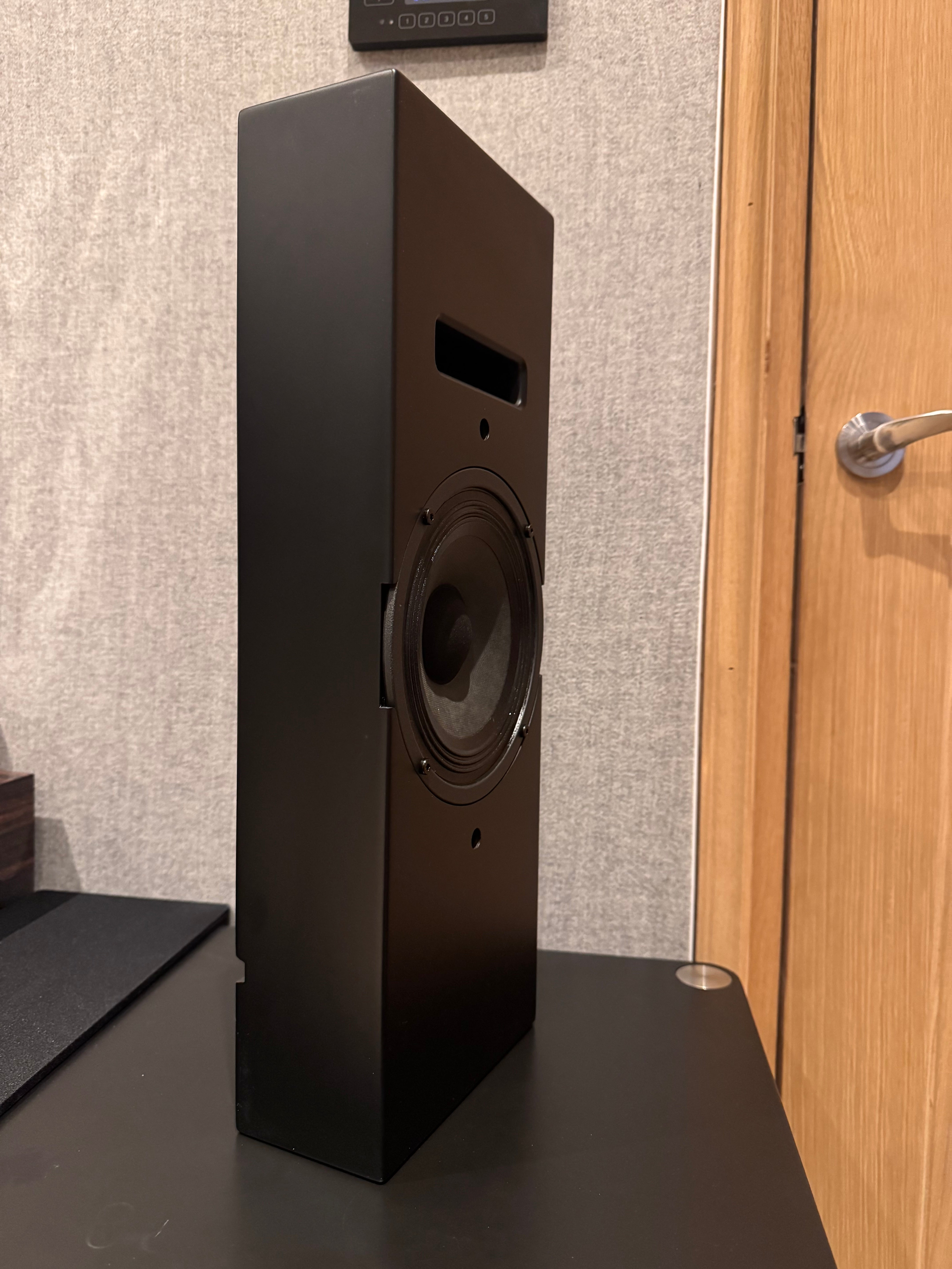 Clearance: Ascendo The 6 Passive narrow On-Wall Loudspeaker