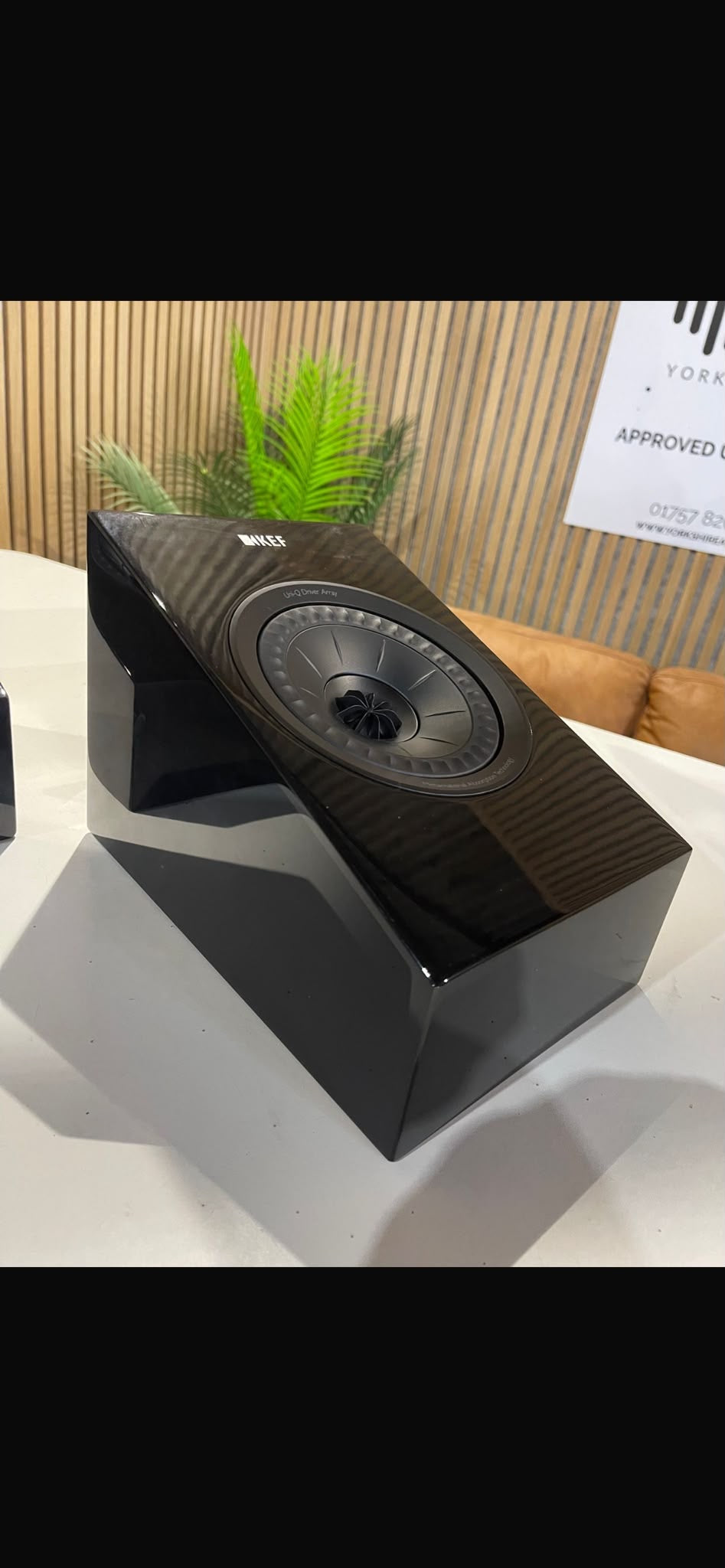 Clearance: Part-Exchange KEF META R8 ATMOS Speakers (Gloss Black)