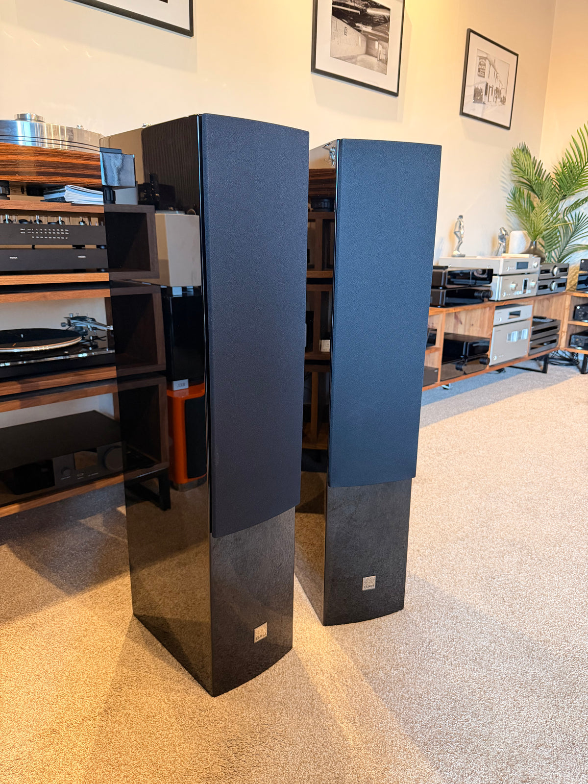 Clearance: Part-Exchange DALI Rubicon 6 (Gloss Black)