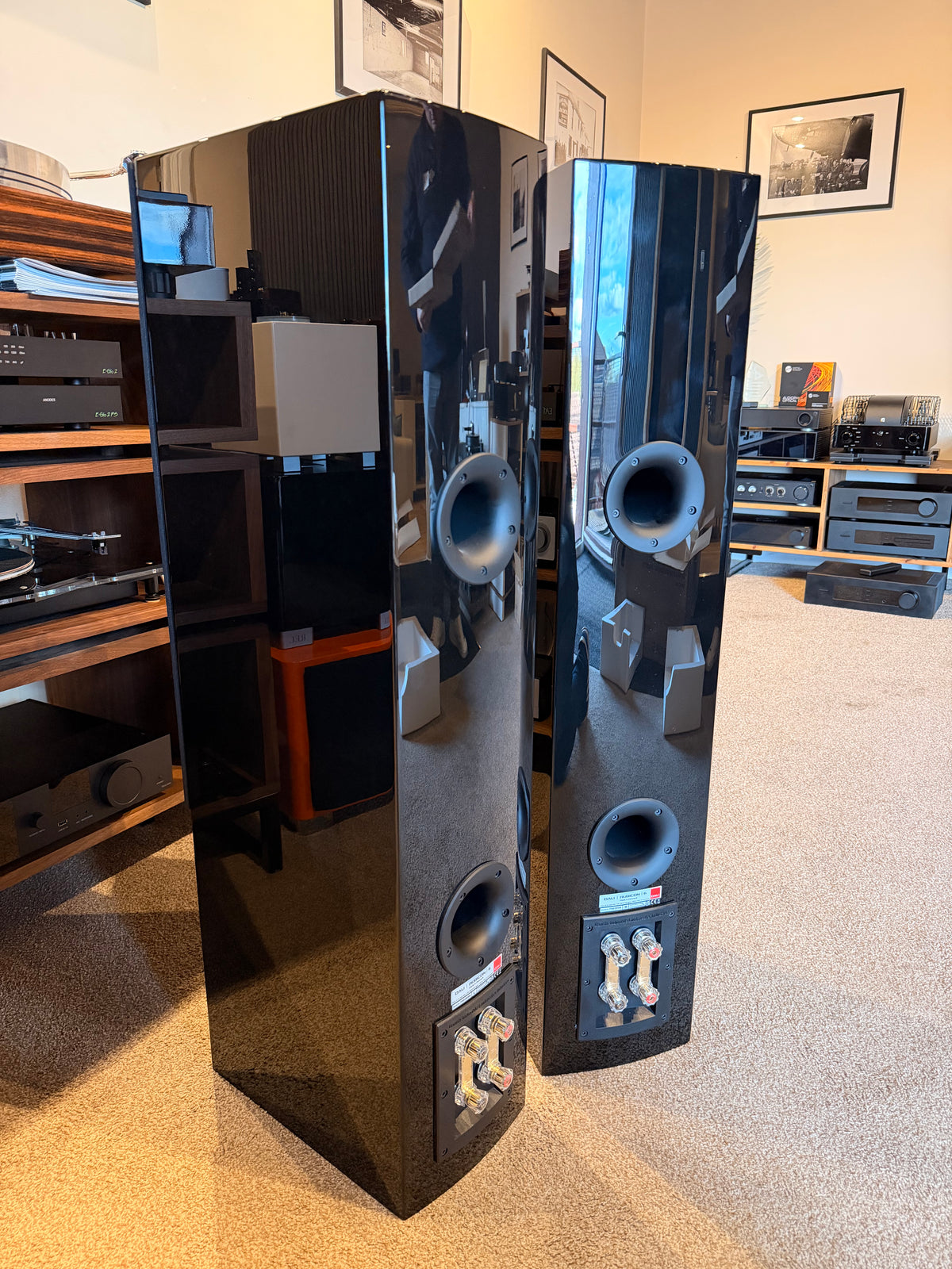 Clearance: Part-Exchange DALI Rubicon 6 (Gloss Black)