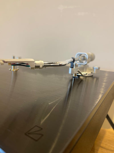 Clearance: Customer Return Luxman PD-151 MKII Turntable (Gloss Black)