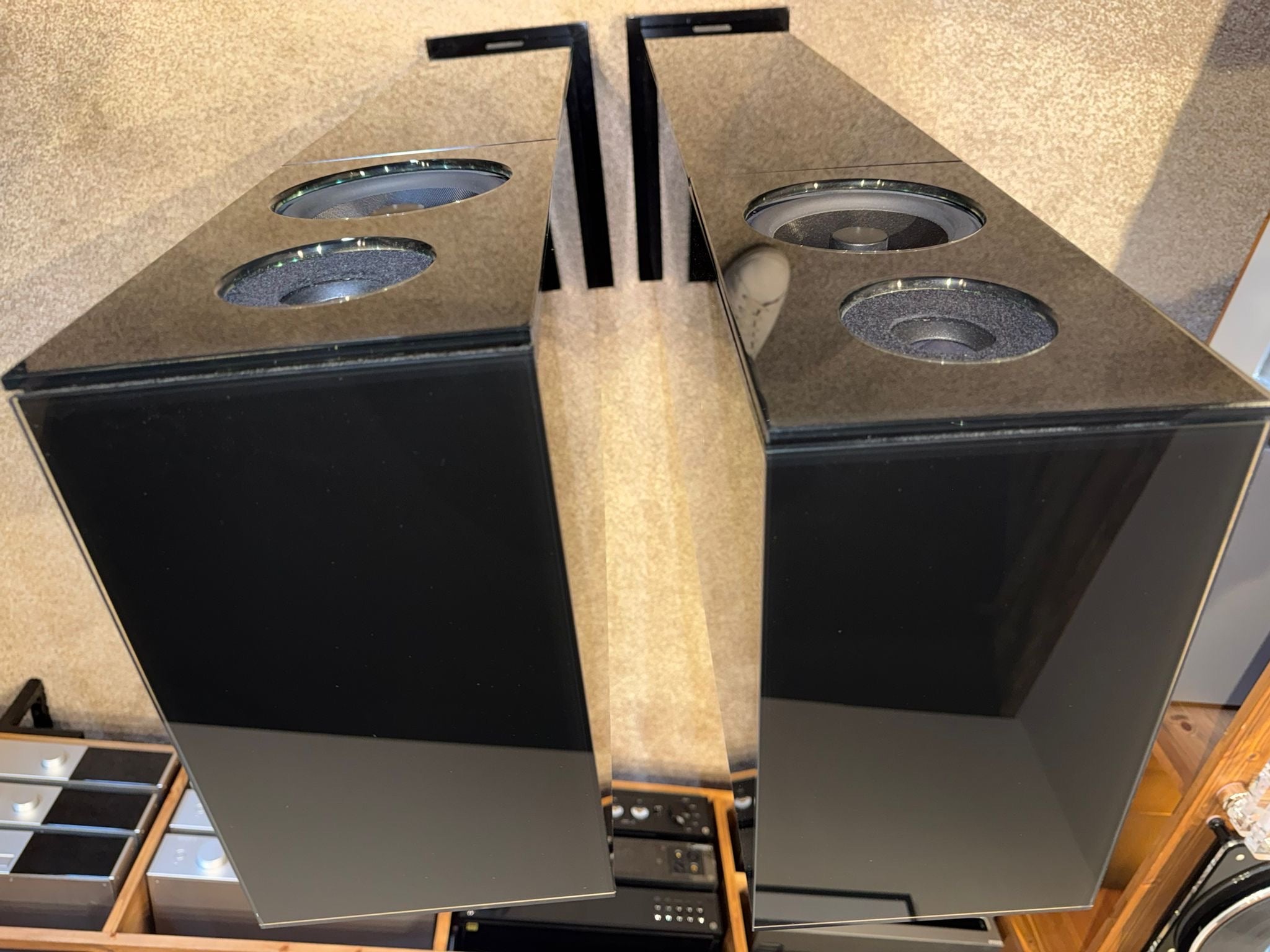Clearance: Ex-Demo Audio Physic Classic 25 (Black Glass)