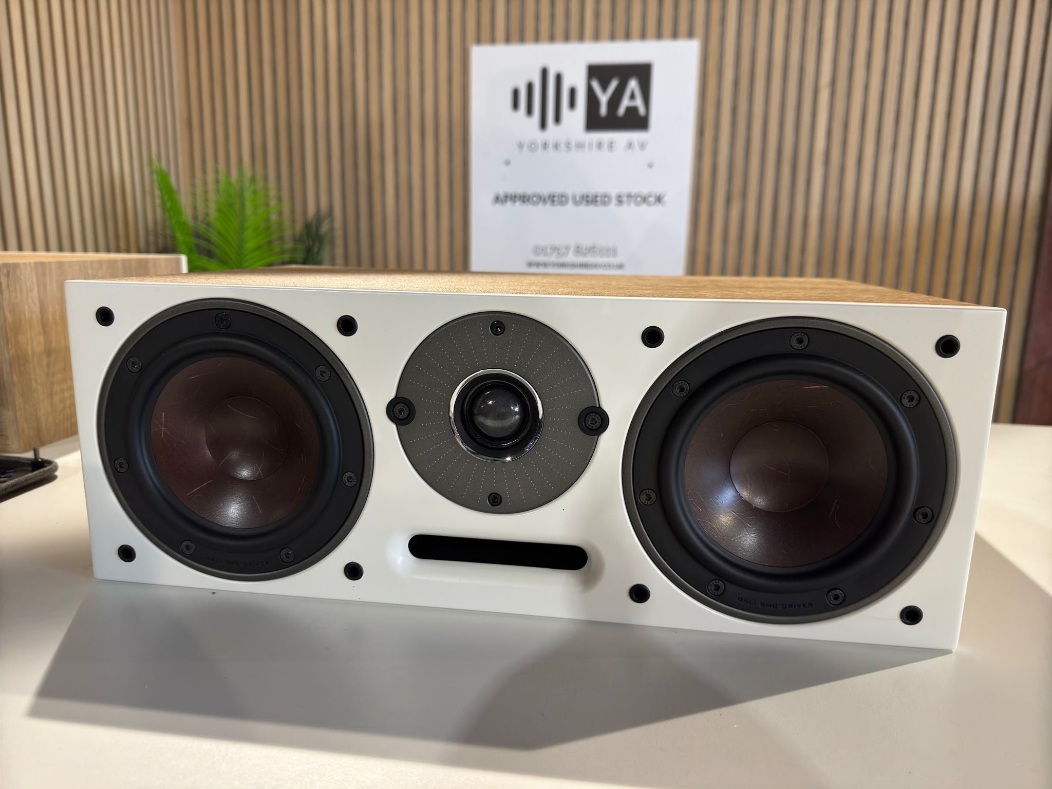 Clearance: DALI OBERON VOKAL Centre Speaker (Light Oak)