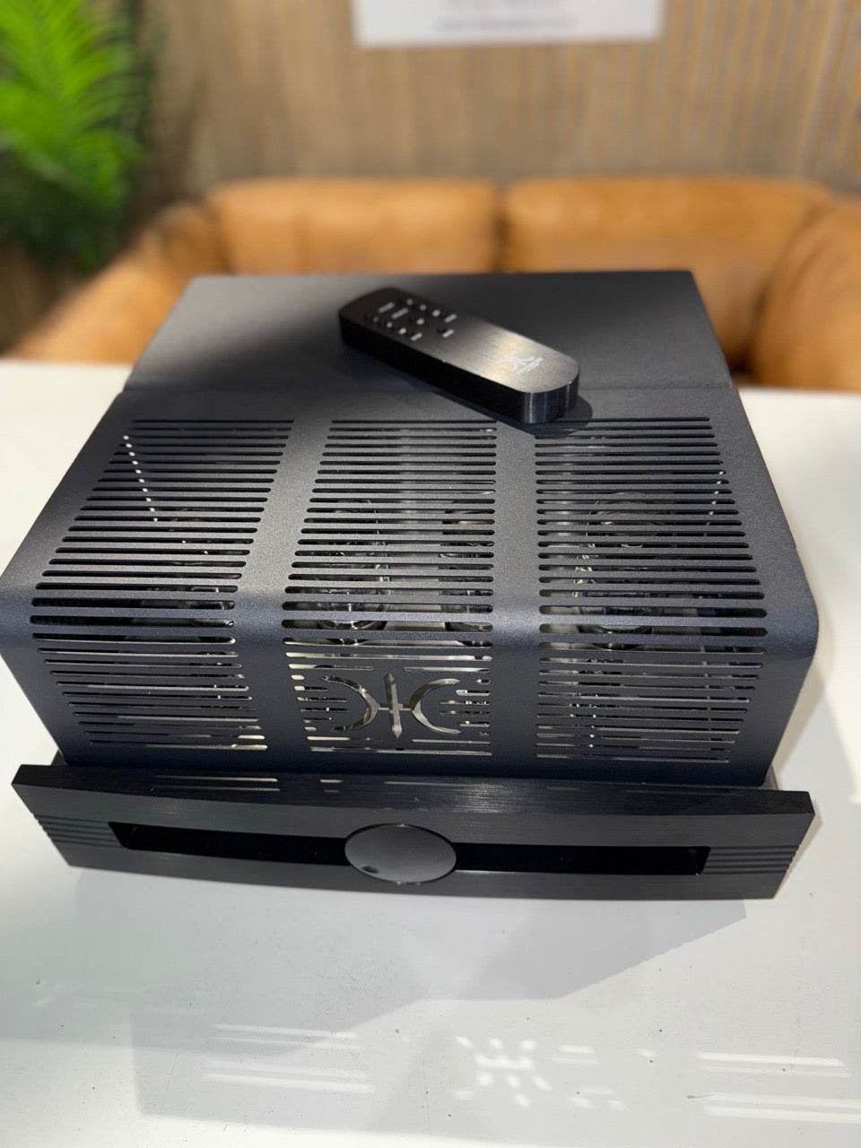 Clearance: Ex-Demo Synthesis Roma 510 AC Valve Integrated Amplifier (Black)