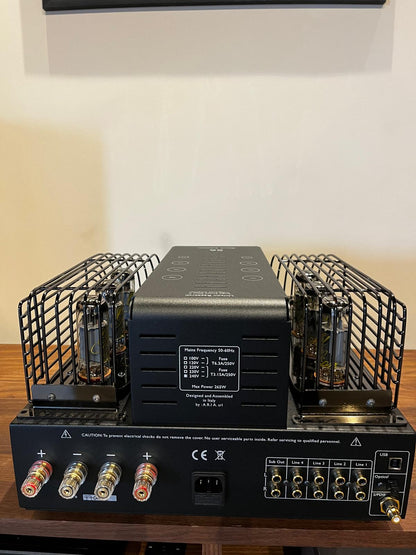 Clearance: Ex-Display Unison Research S6 Black Edition Valve Amplifier