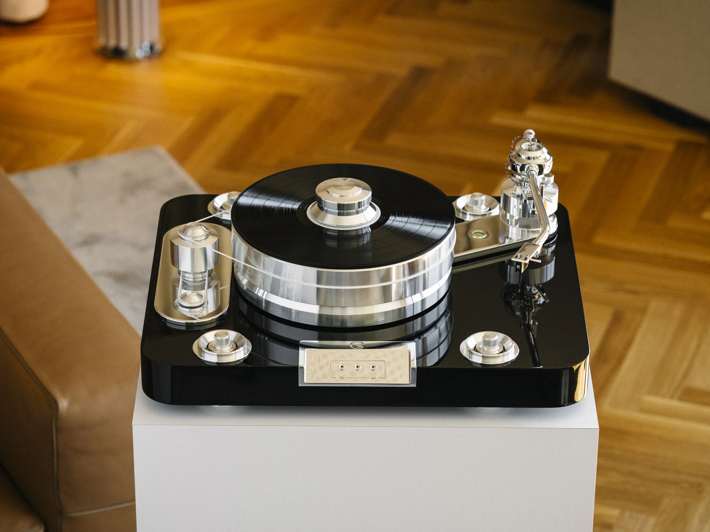 Pro-Ject Audio Signature 12.2 Turntable