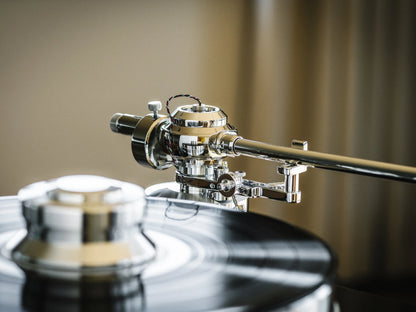 Pro-Ject Audio Signature 12.2 Turntable