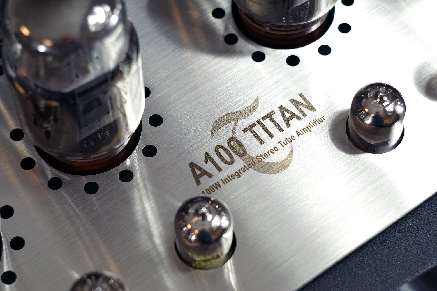 Synthesis A100 TITAN KT66 Ultra-Linear Integrated Amplifier