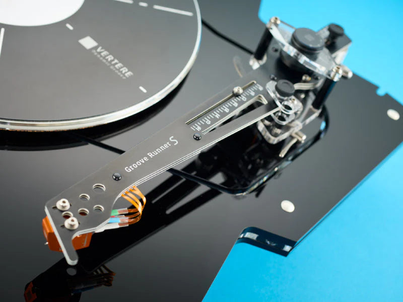 Clearance: Vertere Acoustics DG-1S Dynamic Groove Turntable (Dark Sabre edition)