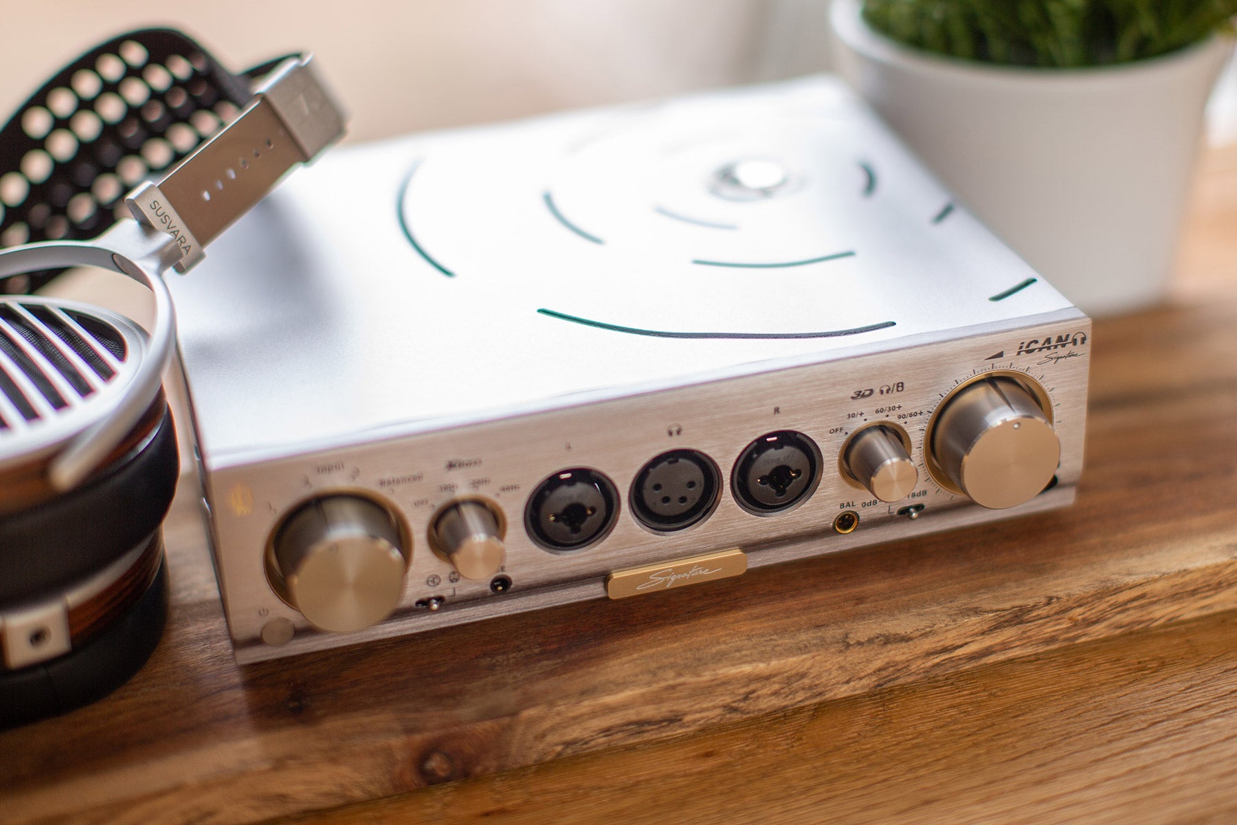 Nearly-New: iFi Audio Pro iCAN Signature Headphone Amplifier