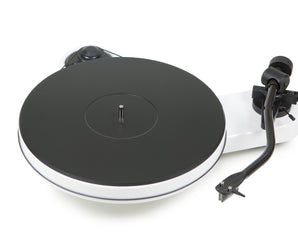 Pro-Ject RPM 3 Carbon Manual Turntable With 10'' Carbon Tonearm - Yorkshire AV LTD